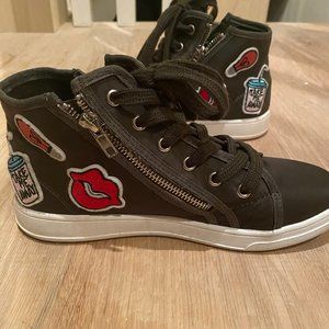 Army Green Patch Sneakers